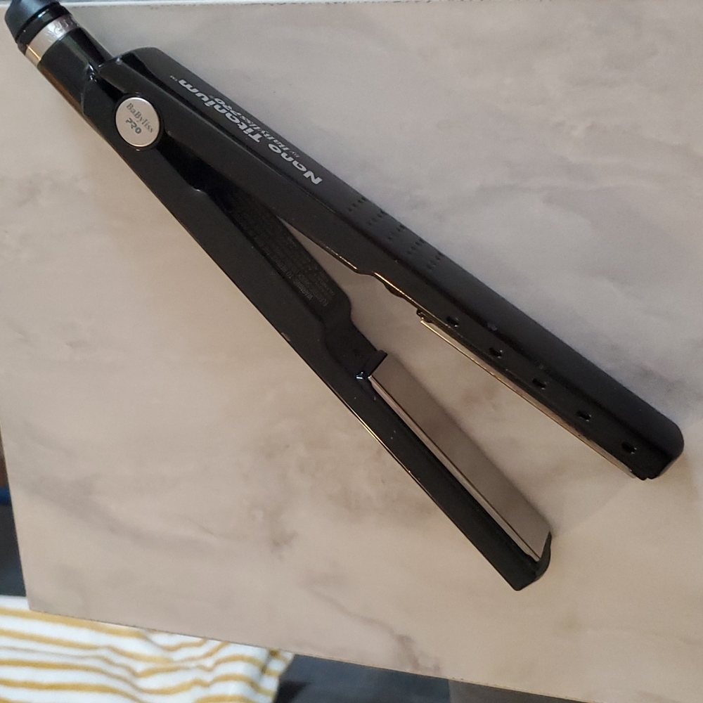 Babyliss Pro Nano Titanium Flat Iron